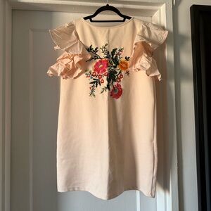 Zara floral embroidered flutter sleeve shift mini dress Size M